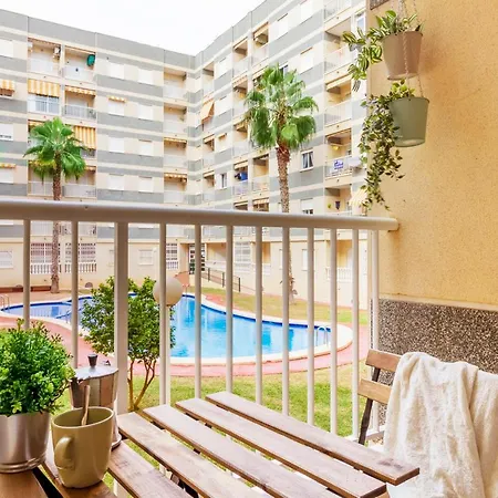 Pink Sunshine Apartment *